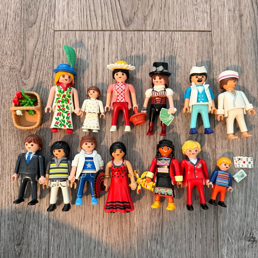 Playmobil assorted figures lot